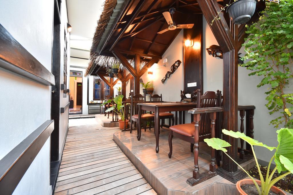 乌库拉斯假日酒店 外观 照片
